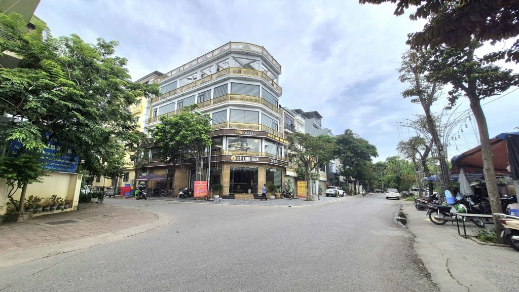 nhà hàng