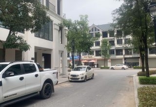 bán liền kề phố đi bộ 4
