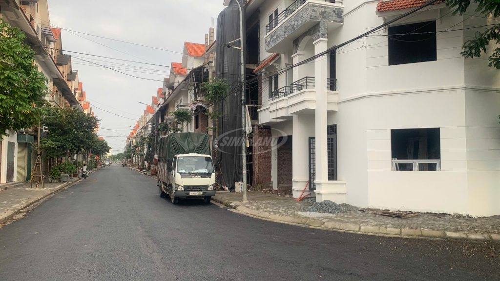 Bán liền kề xây thô Cienco5 Tân Lập