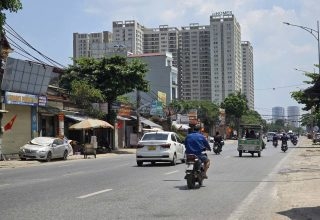 bán nhà mặt đường 32 đức thượng