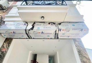 bán nhà có thang máy yên vĩnh bên ngoài