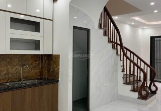 nhà trong ngõ trạm trôi