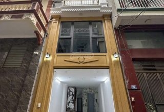 bán nhà 6 tầng thang máy lai xá