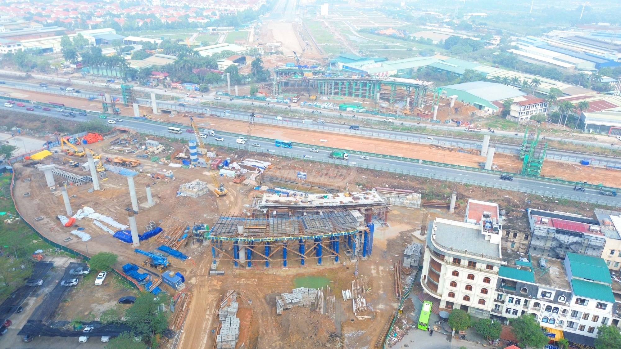 nút giao vành đai đại lộ thăng long