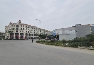 Bán đất dịch vụ Lai Xá đường 30m