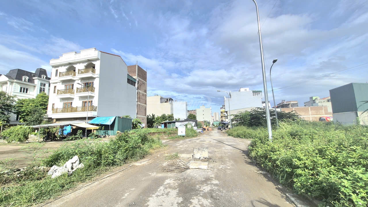 đường sá đất dịch vụ Trạm Trôi