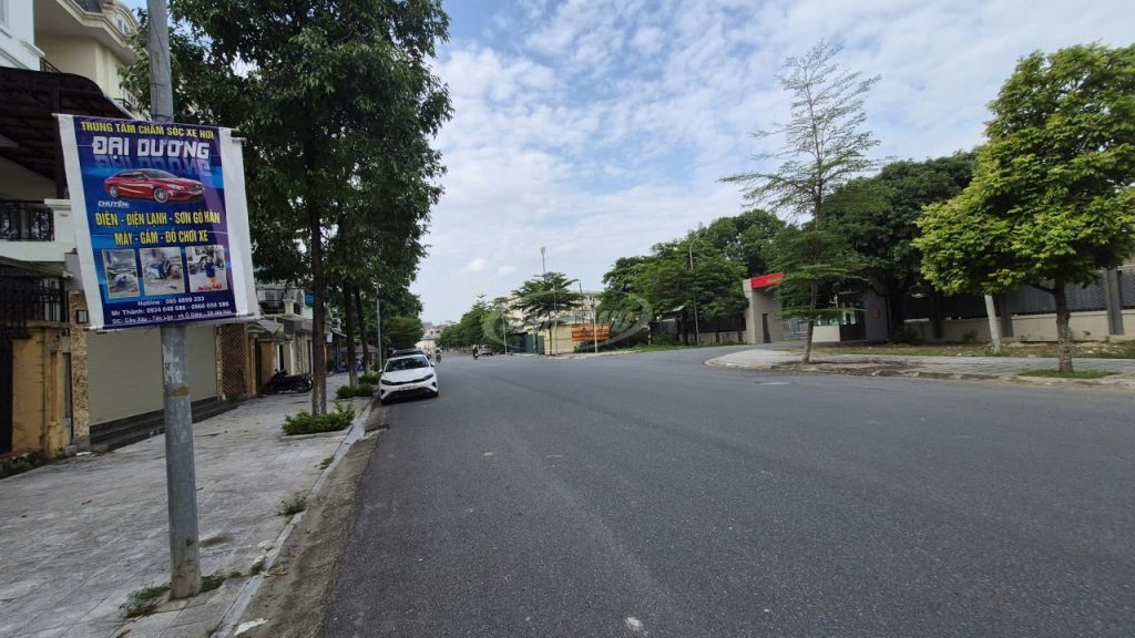 cho thuê nhà xây thô Lideco Bắc 32