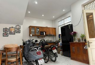 Bán nhà 4 tầng Lai Xá gần đường 32