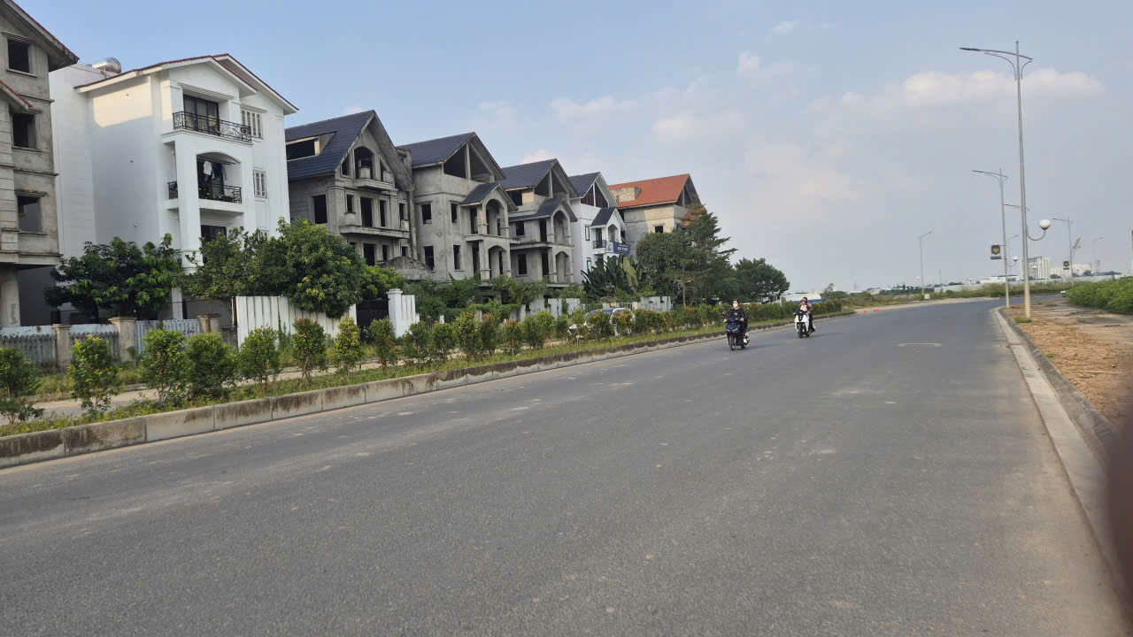 Đường nối khu dịch vụ Song Phương sang khu Bắc An Khánh